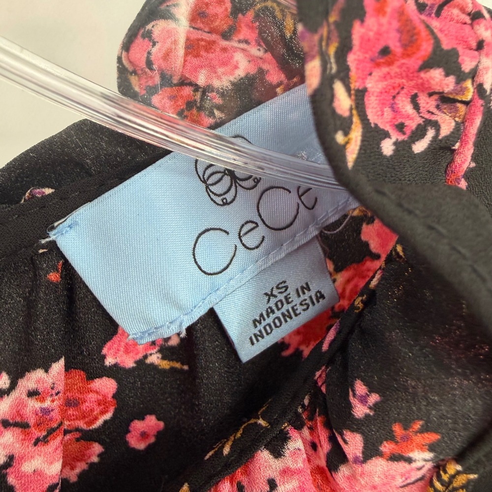 CeCe Blouse Women XS Black Floral Ruffle Flutter Sleeve Cottage Feminine Boho - Picture 4 of 10